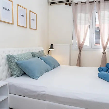 Rotonda Lux * Salonic